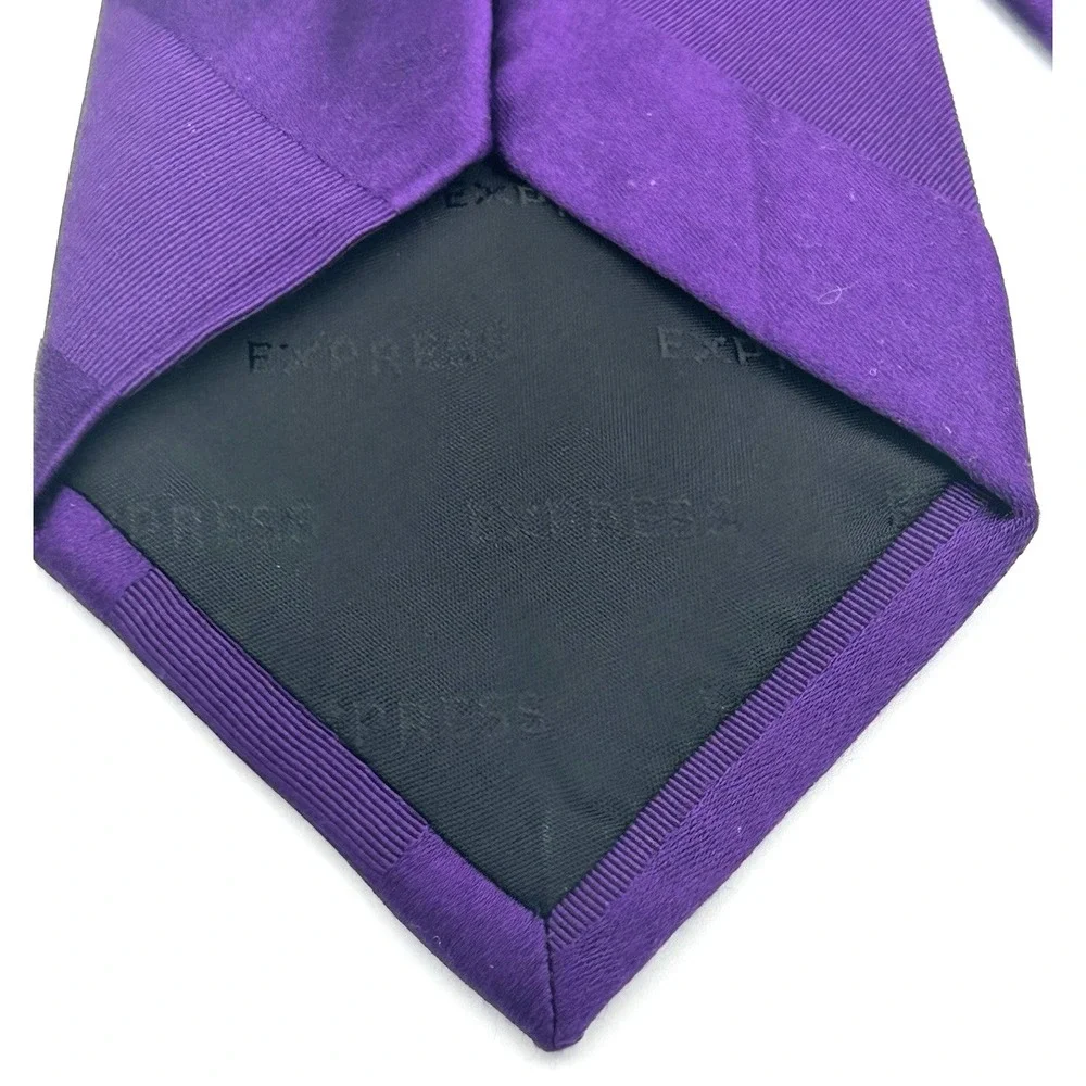 Express Men's Neck Tie Purple on Purple Textured‎ Stripe 3.5 Width 60 Length
